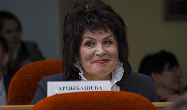 Евгений Солнцев впервые отчитался перед депутатами Заксобрания